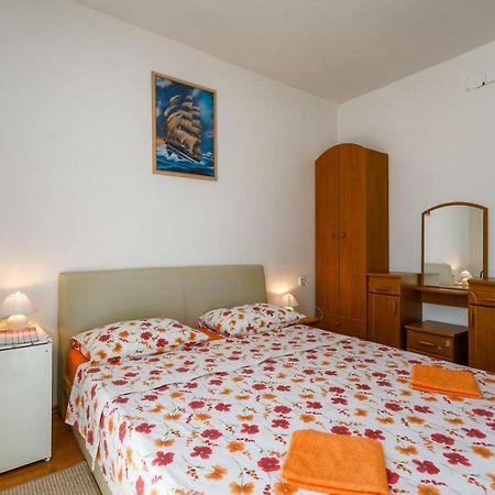 Holiday House Snjezana 크르크 외부 사진