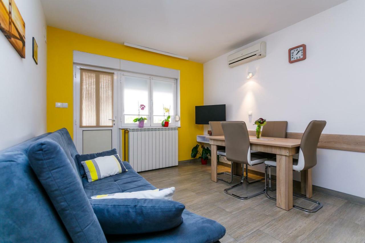 Holiday House Snjezana 크르크 외부 사진