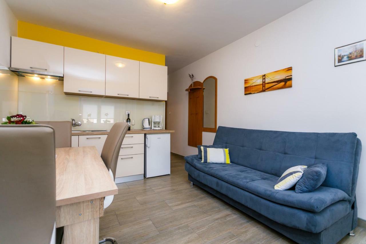 Holiday House Snjezana 크르크 외부 사진