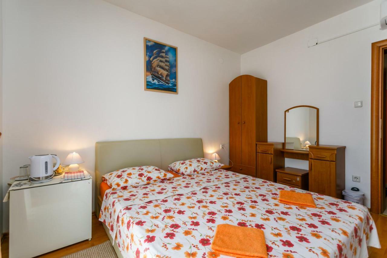 Holiday House Snjezana 크르크 외부 사진